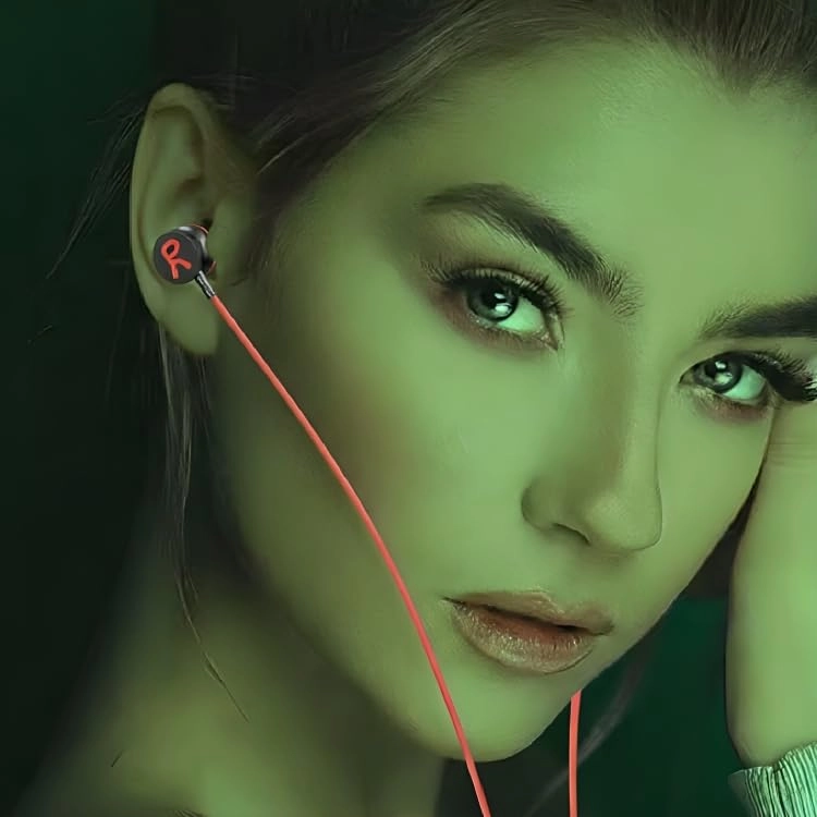 In-Ear Headphones Basic Wired Earbud