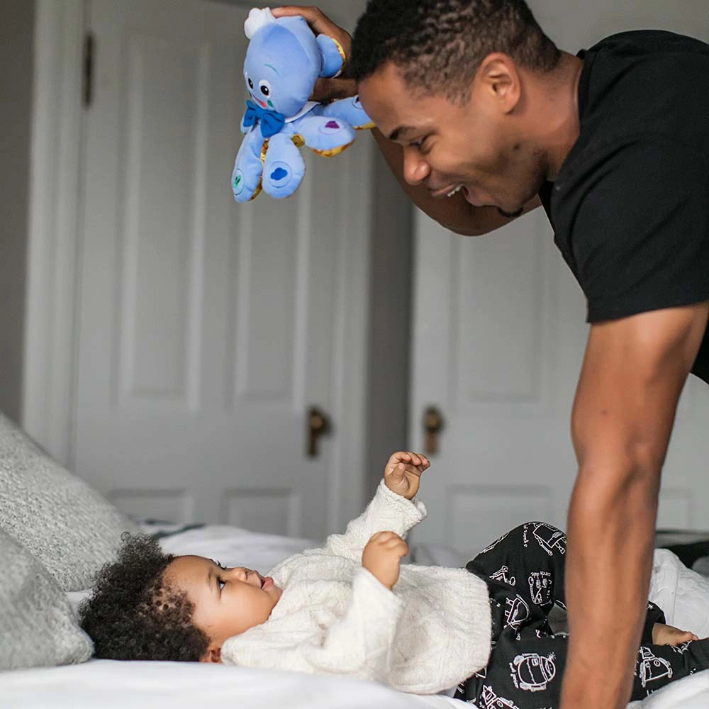 Octoplush - Suitable for 3 months and above