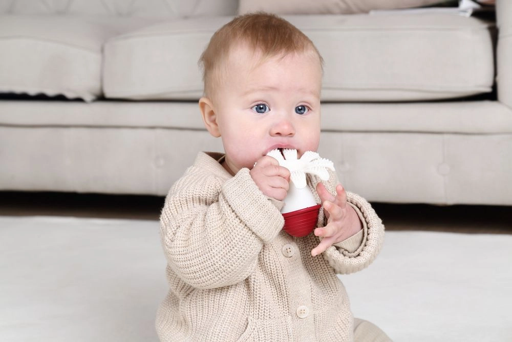 Ollie Octopus - Chimney Red BPA-free