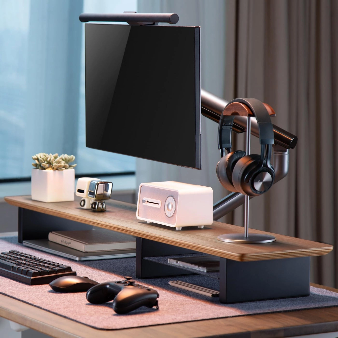 IVE Design Monitor Stand - 44 Inch