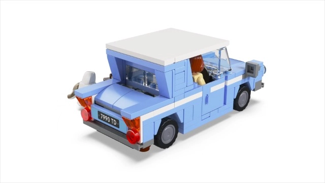 Harry Potter LEGO Flying Ford Anglia (76424) - Buildable model Ron Weasley minifigure Hedwig figure