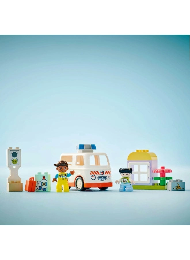 DUPLO Ambulance & Driver (10447) - Vehicle