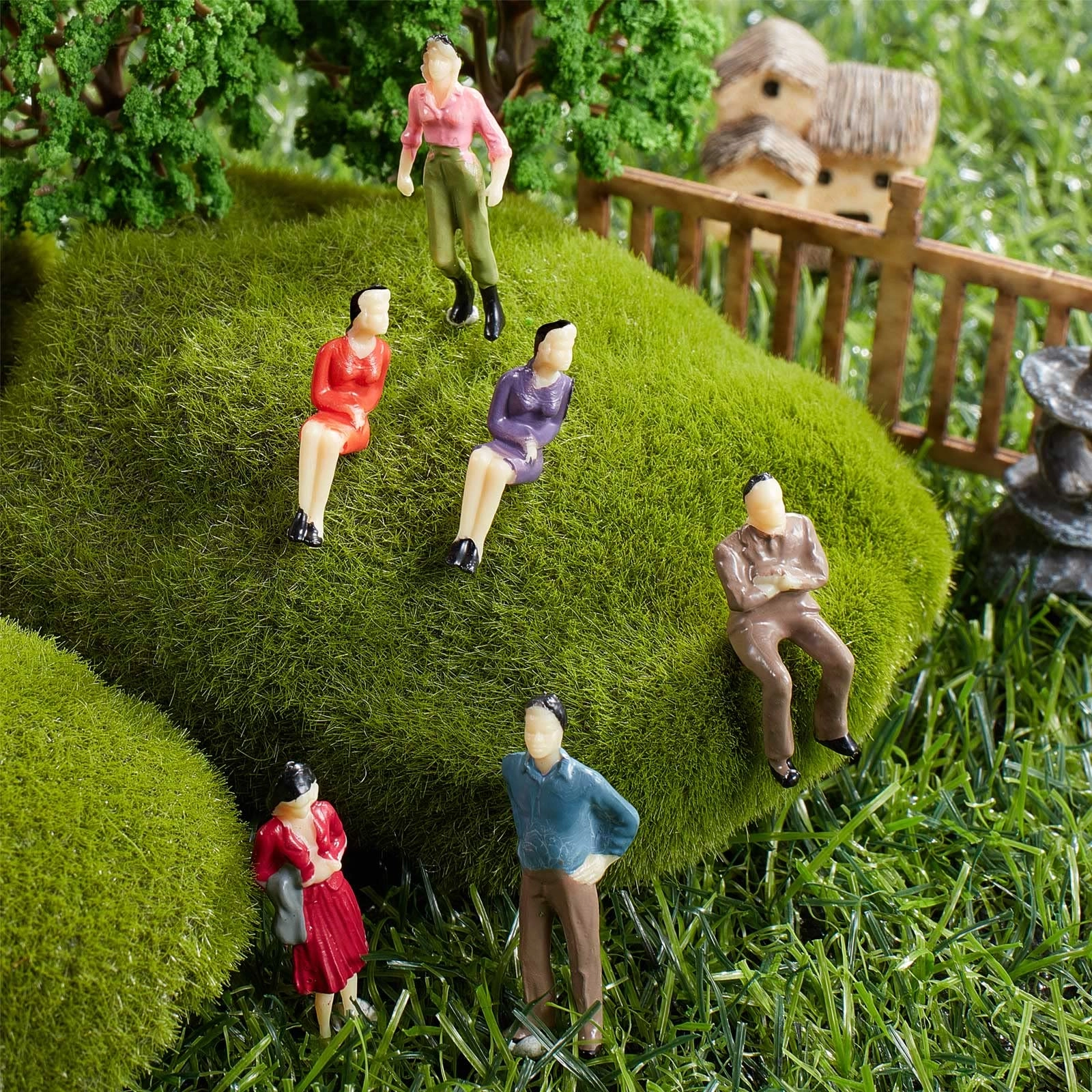 Mini People Figurines - 50 1: 75 Scale