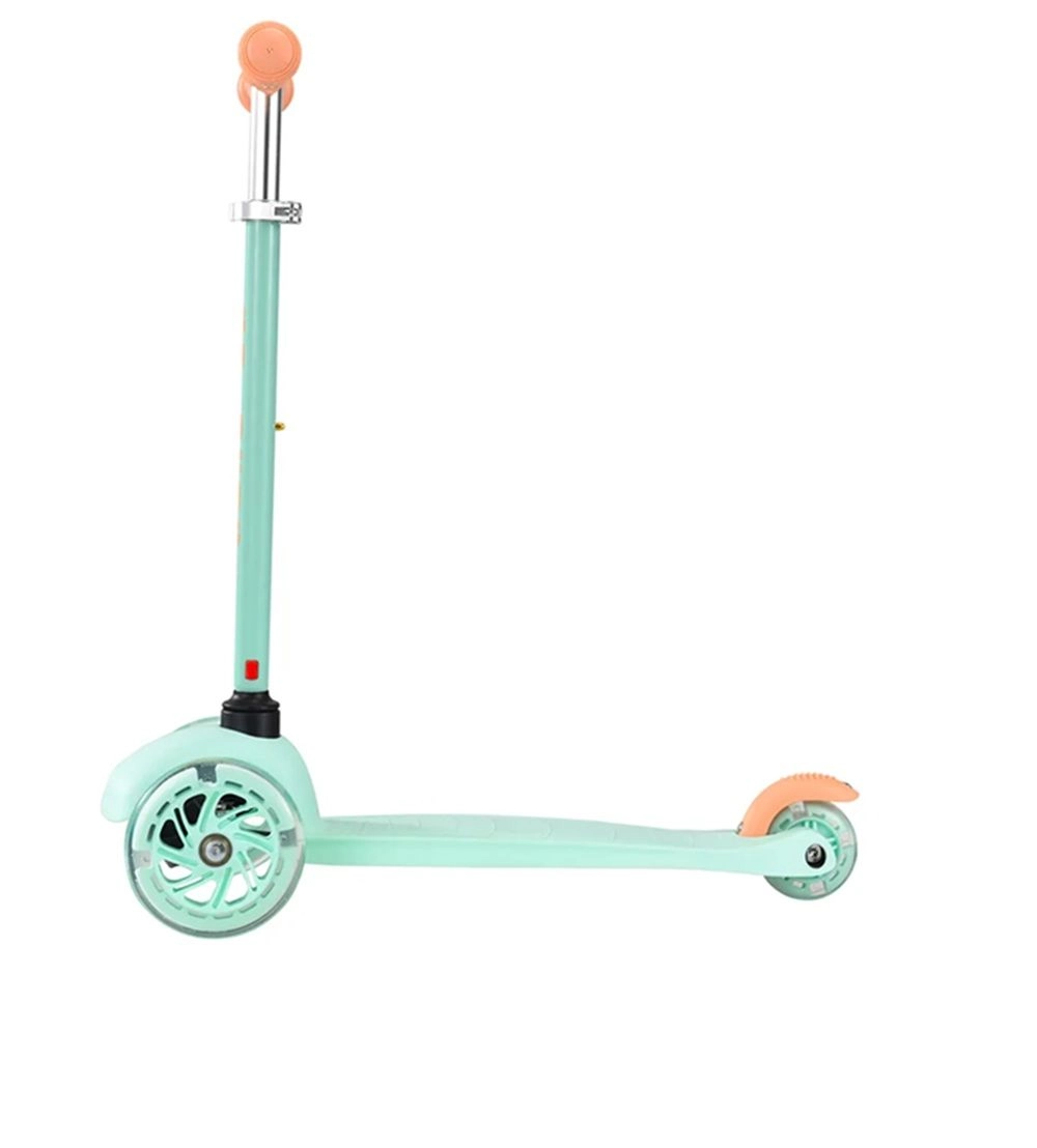 Teeny 3-Wheel Kick Scooter – LED