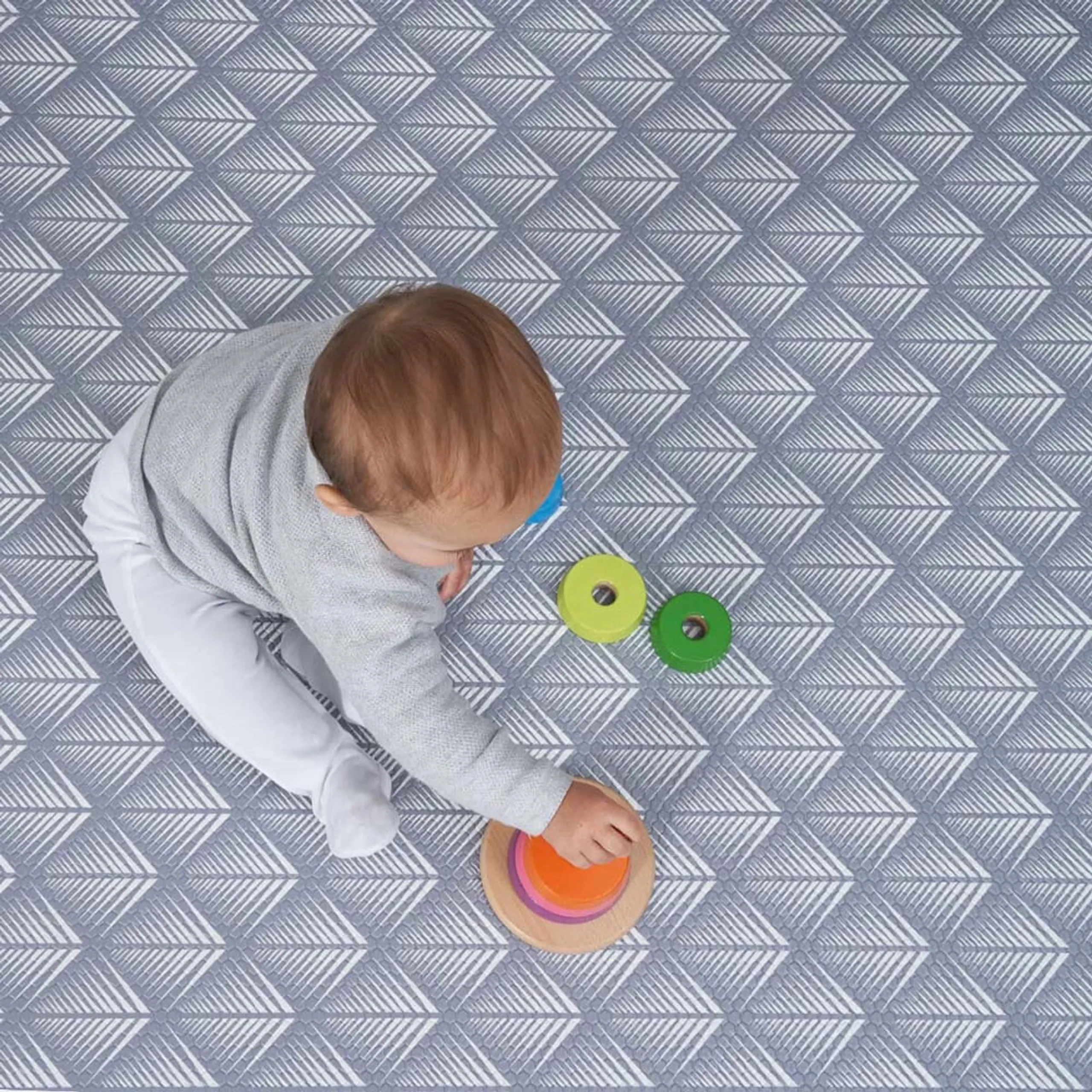 Luxury Padded XL Playmat - Fan 0 month