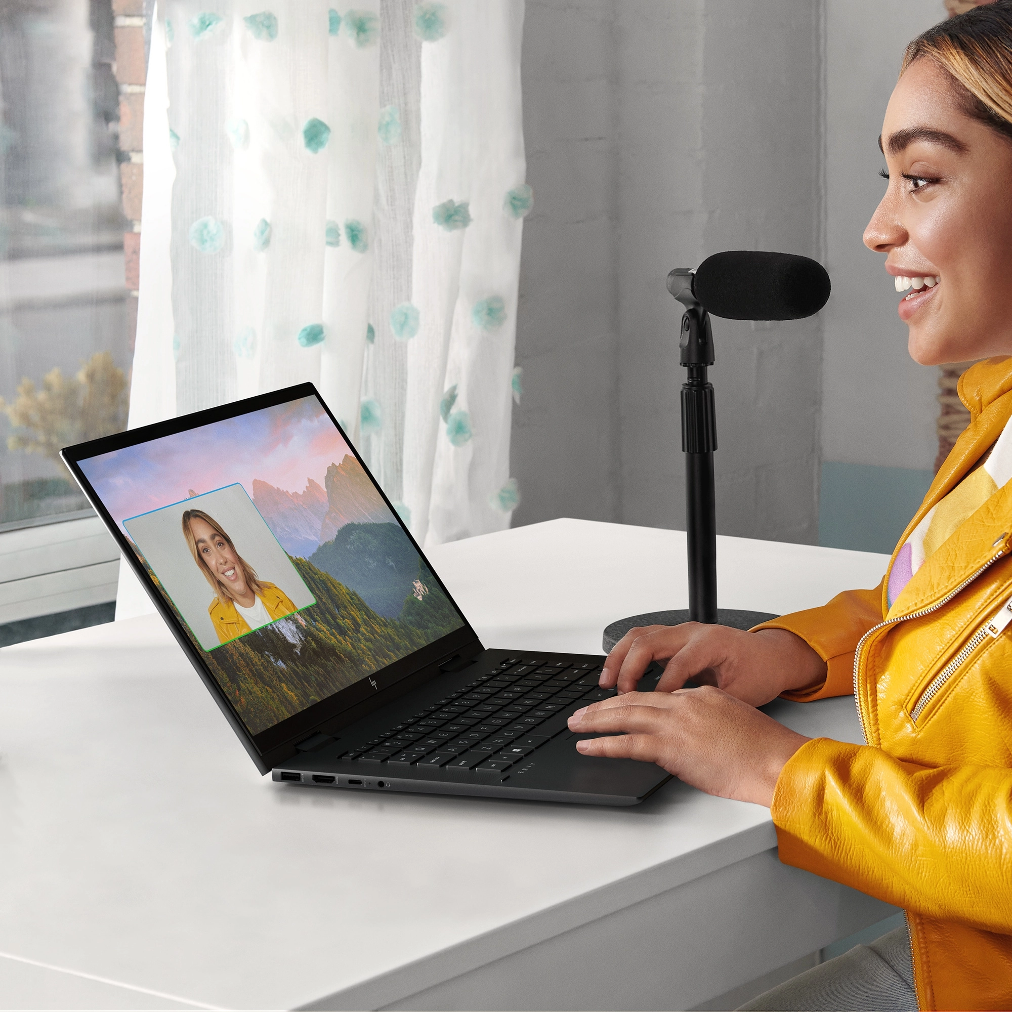 Envy x360 - 15.6'' Ryzen 7 5700U 16GB DDR4 1TB SSD