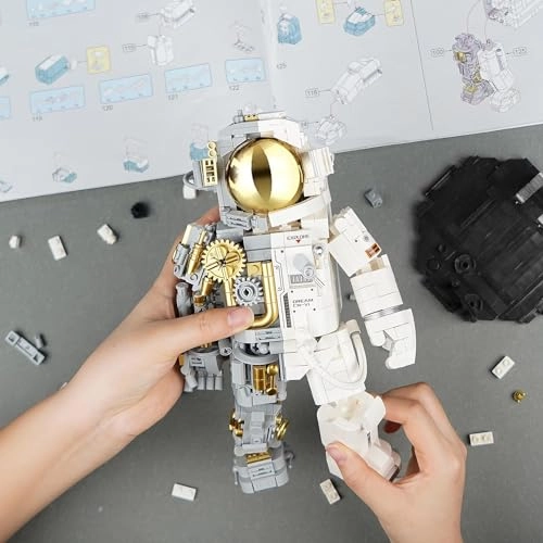 Mechanical Astronaut Building Blocks - Science Fiction, Space