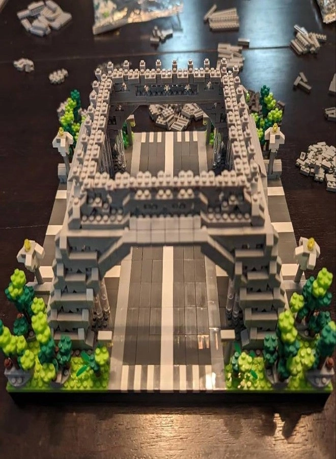 Eiffel Tower - Paris Landmark 3000+ pcs