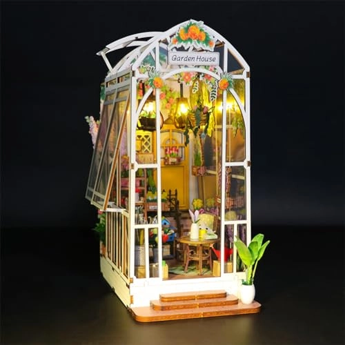 Cherry Blossom Alley - 1:24