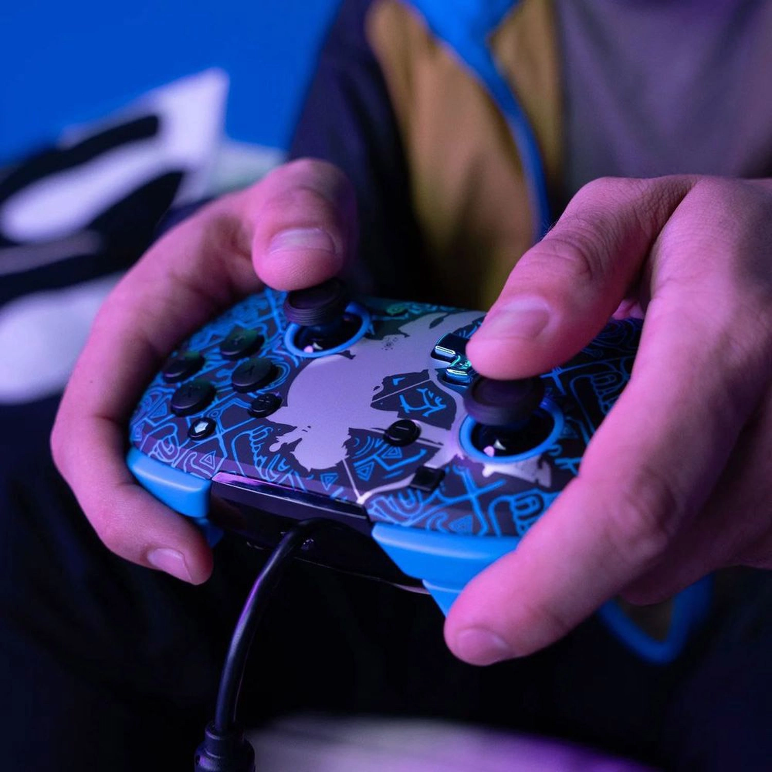 Nintendo Switch Sheikah Shoot Rematch Glow Wired Controller Black/Blue