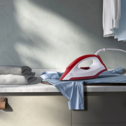 EasyLine Dry Iron - 1300 Watt Red