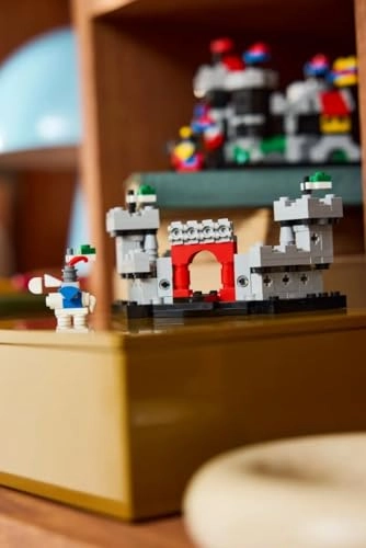 Medieval Mini Knight's Castle (lg40775)