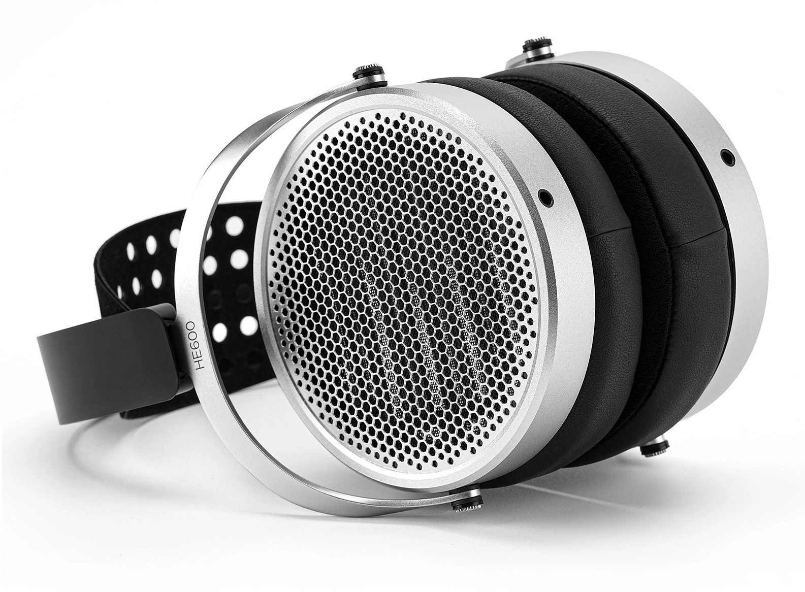 HE600 Wired Headphones