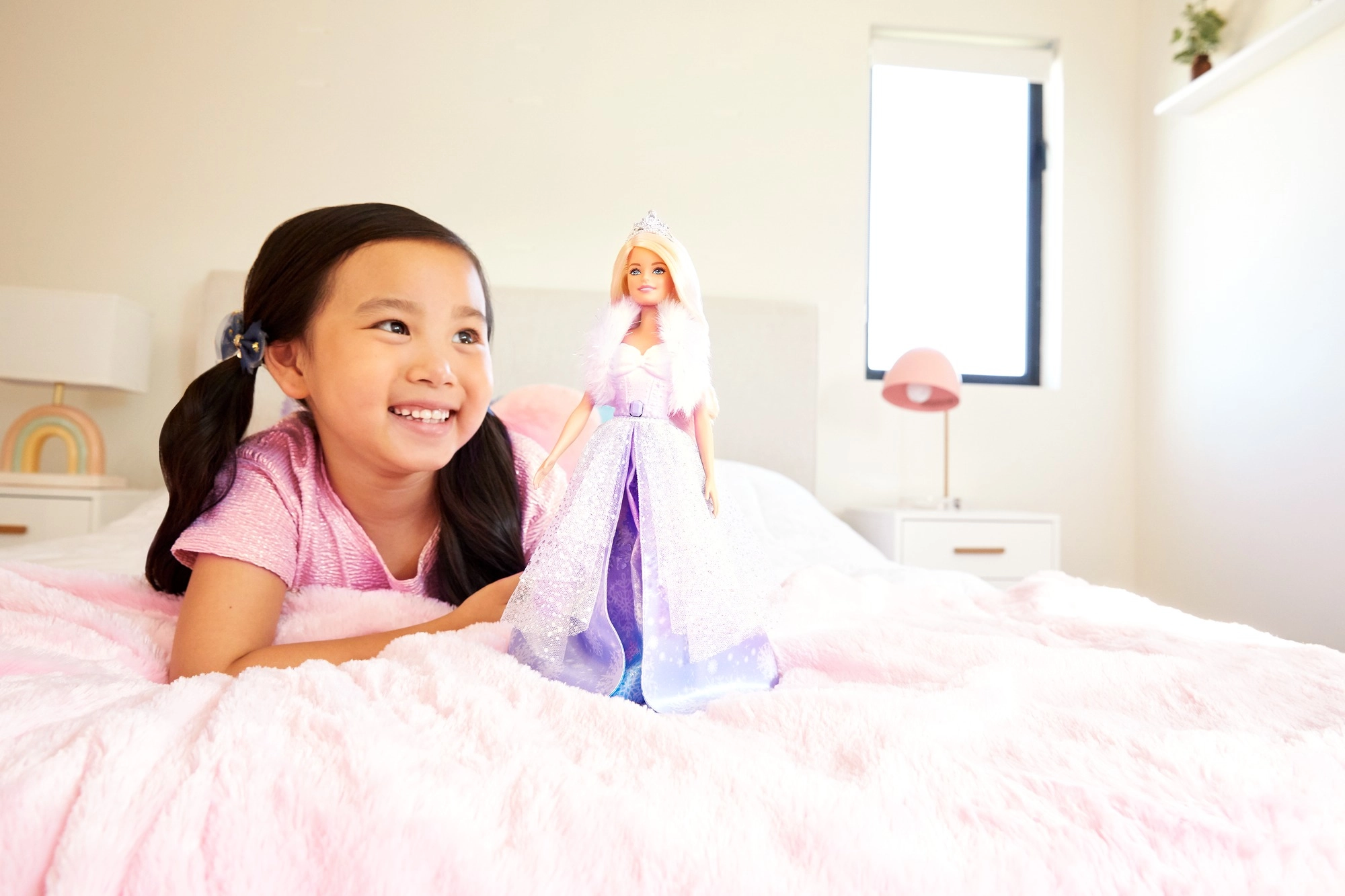 Barbie Dreamtopia Dress-Up Doll - 2-in-1 transformation 8 pieces Ages 36 month(s)+