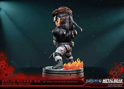 Solid Snake - Metal Gear Solid SD EXCLUSIVE (20.32 cm) (Collectable)