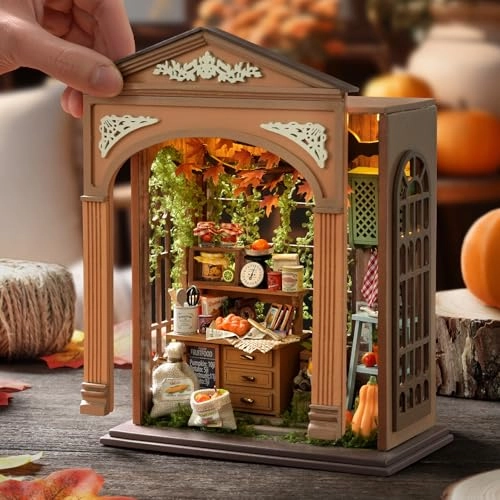Book Nook Kit - Animal, Beach, Christmas, Fantasy, Floral, Forest, Halloween, Movie, Music, Princess 1:24