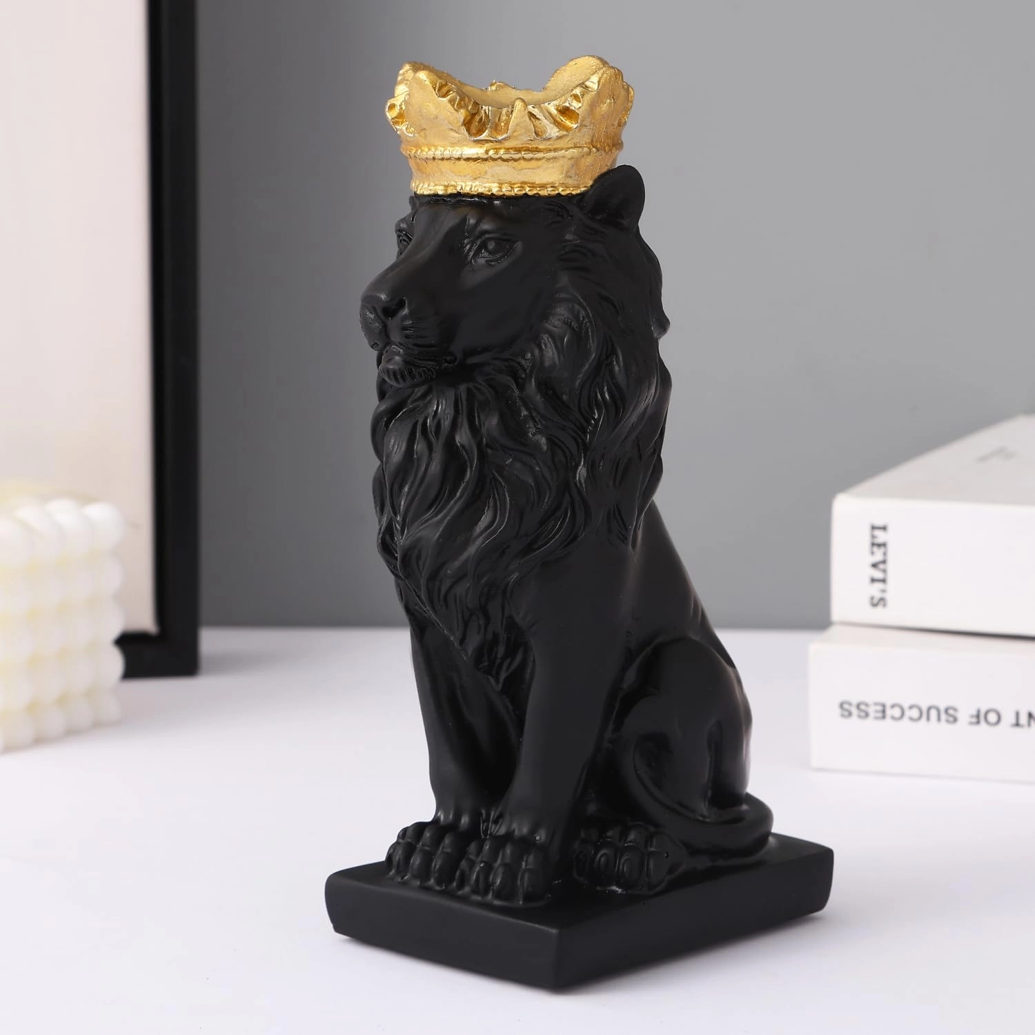 tied ribbons Crown Lion King Statue - Resin