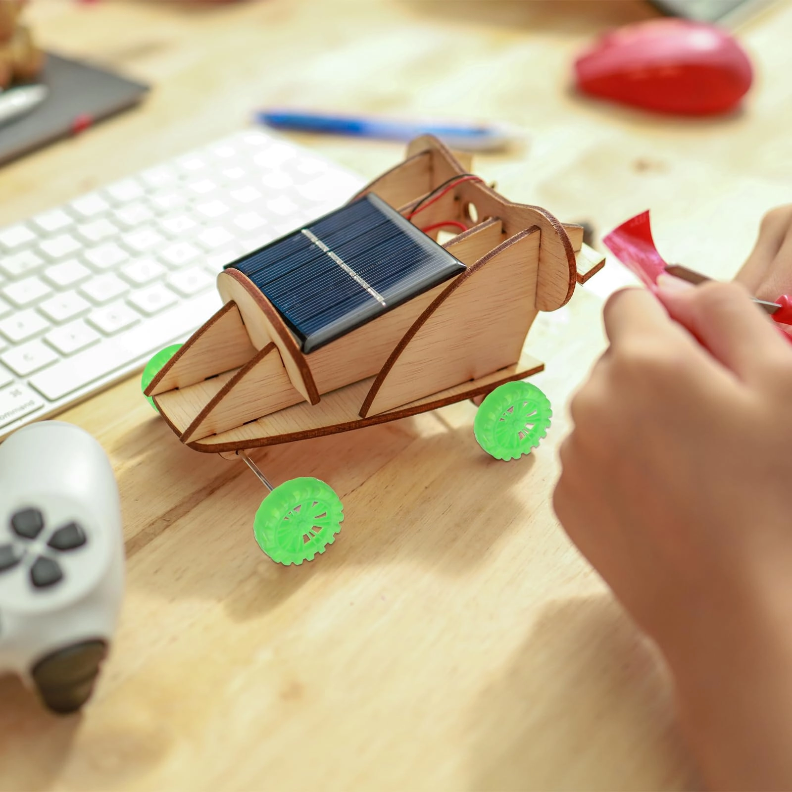 Small Plastic Wheels - 30pcs 30x8mm 2x100mm