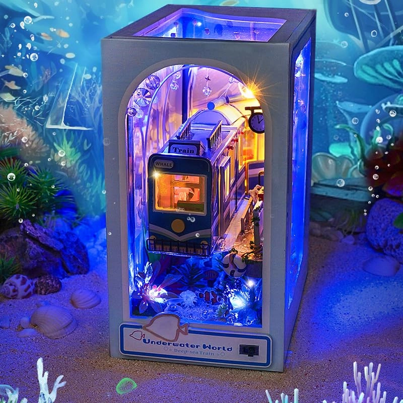 Book Nook Kit - Old Street 1:24