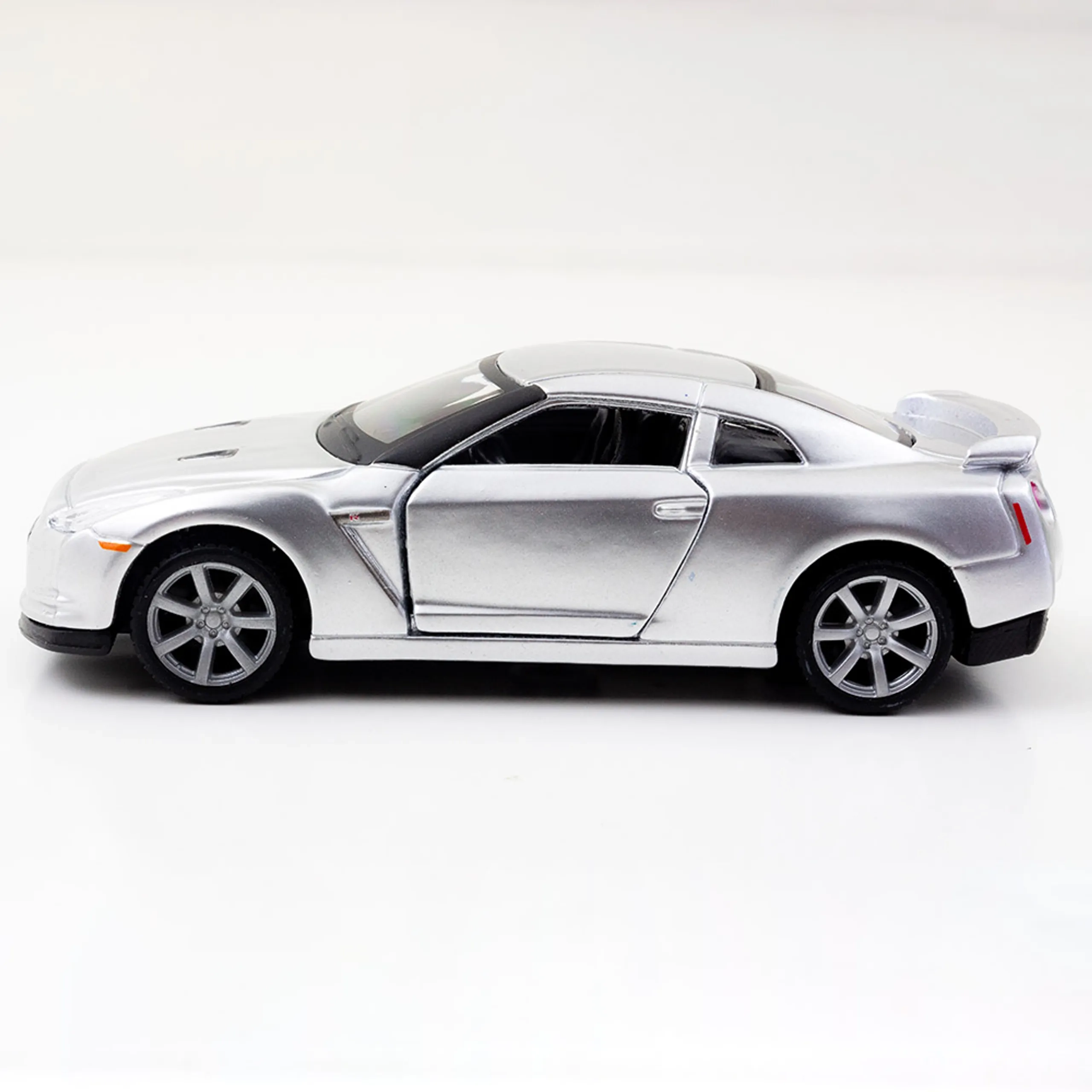Nissan Gtr - Pullback Die Cast