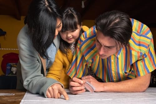 MICRO MACRO: TRICKS TOWN (French)