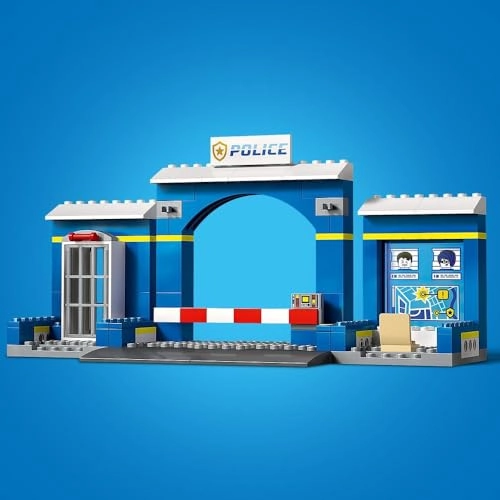 City Police Station Chase (60370) - 4+