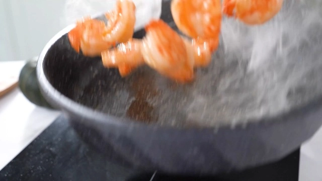 AH003 - 3 Cubic Feet Per Minute 21D x 16.7W x 37.4H centimeters