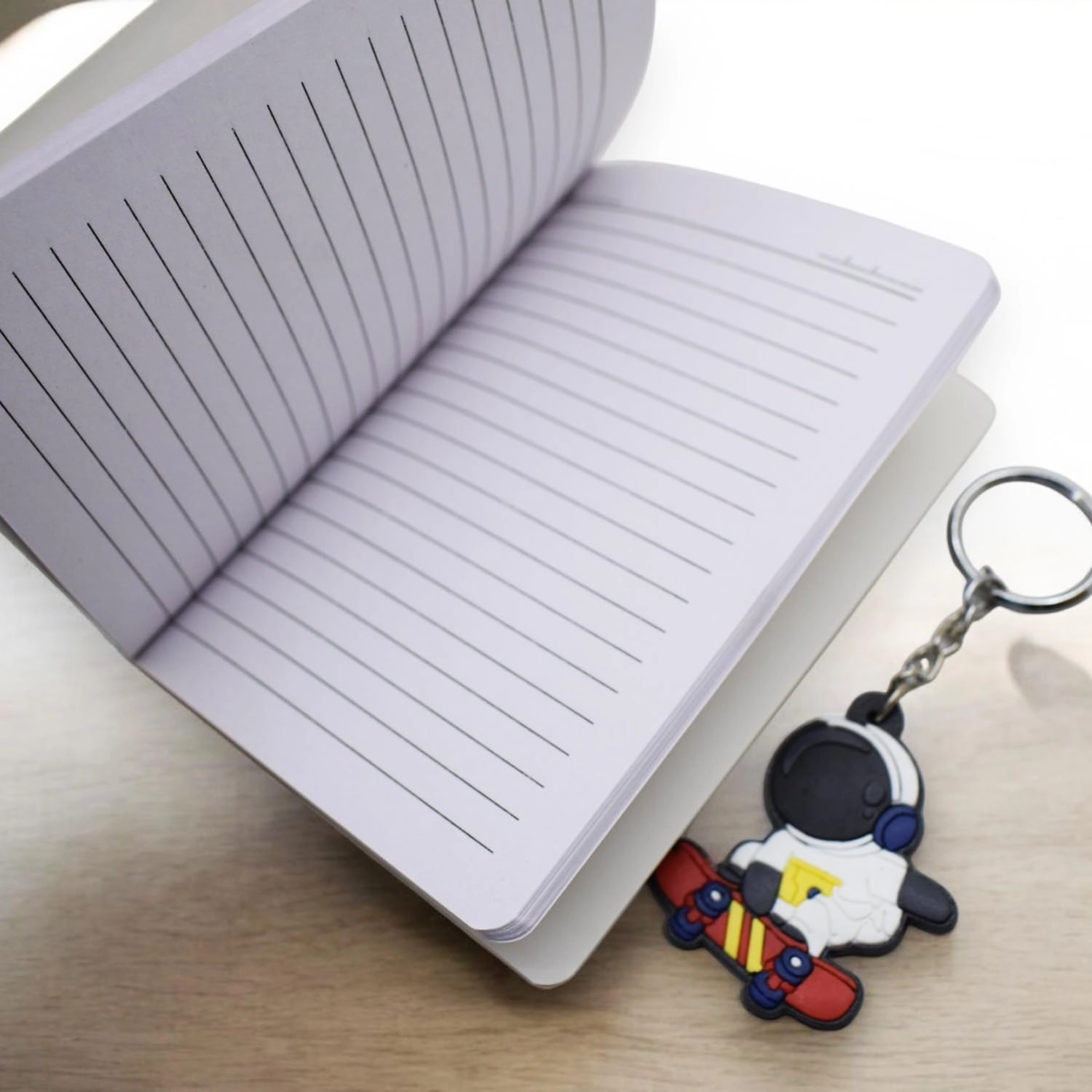 Diary - 48 Pages + Keychain - Silicone