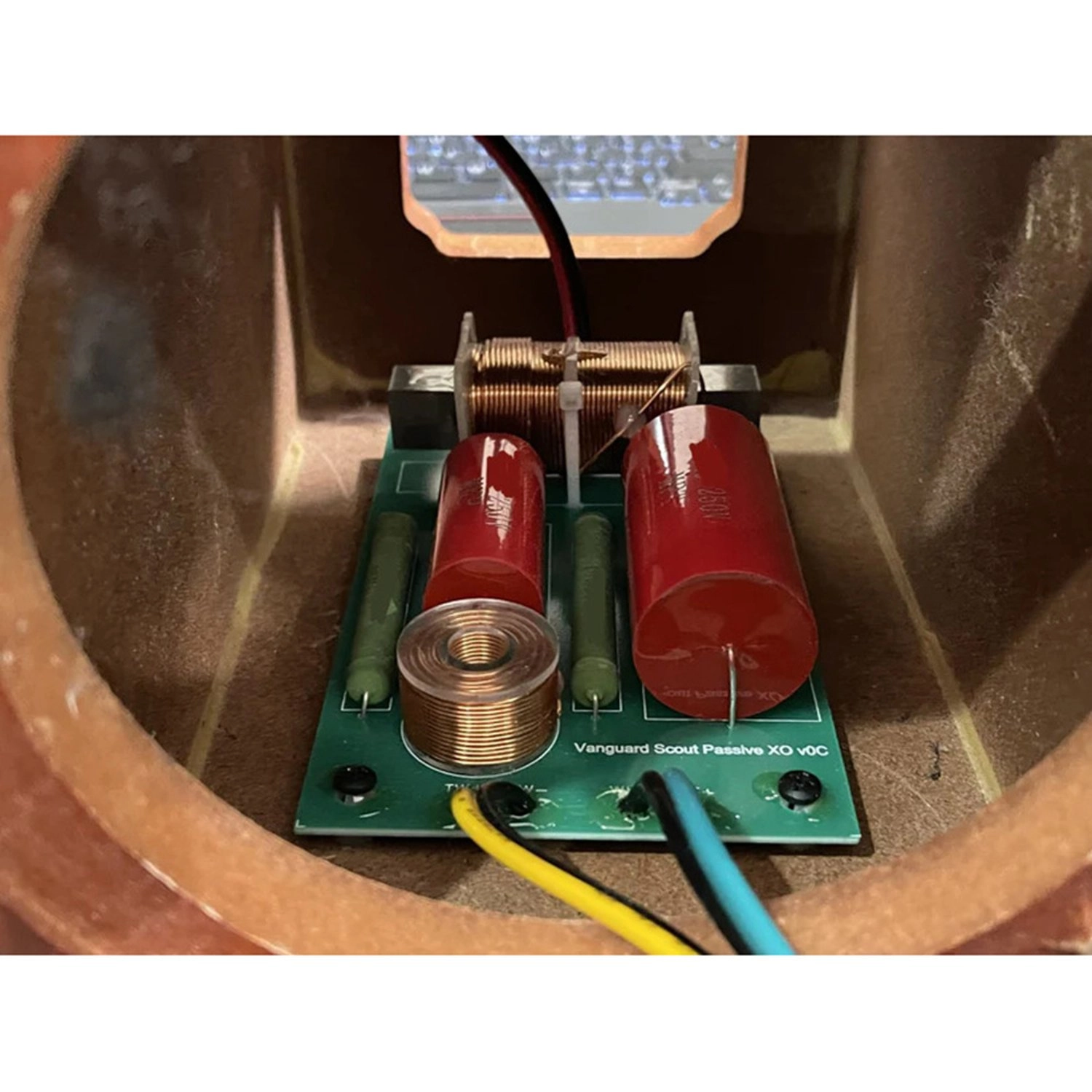 Vanguard Scout - 2-way 20 – 60 W RMS