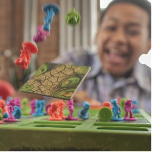 Hold Your Ground - Deck Building