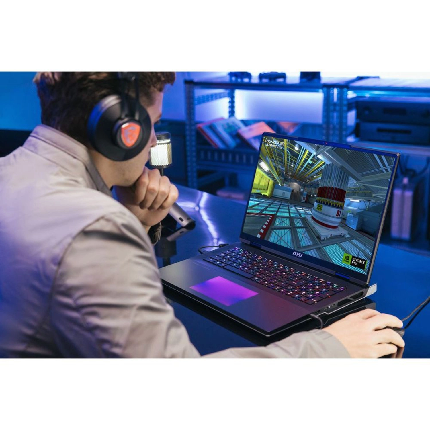 Titan 18 HX AI TITAN18 - 18'' Core Ultra 9-285HX 64GB 4TB SSD