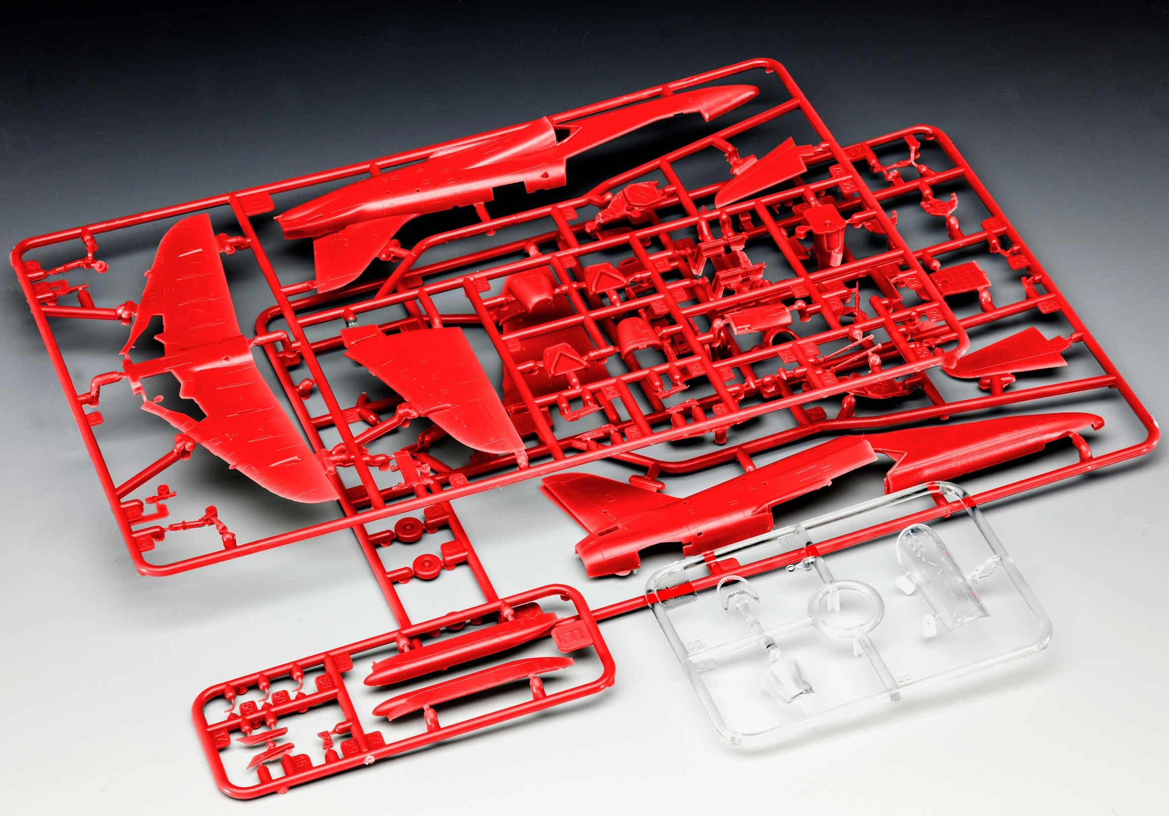 BAe Hawk T.1 Red Arrows Model Kit (04921) - 1:72