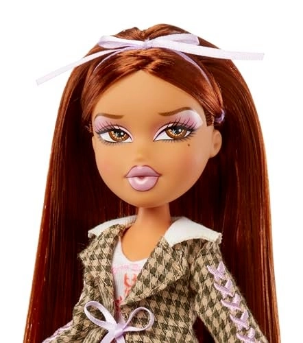Yasmin Fashion Doll - Customizable T-Shirt Accessories