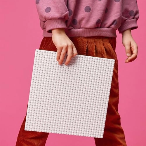 Classic White Baseplate (11026) - 32x32-stud White