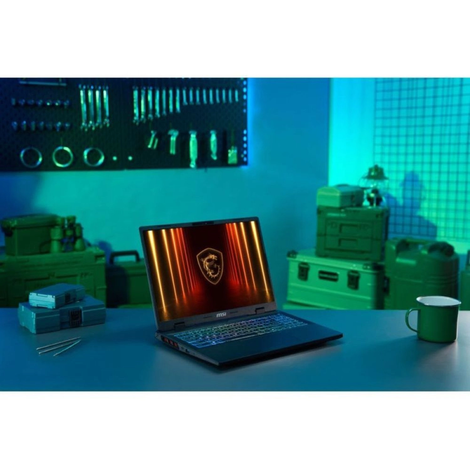 Crosshair 17 HX 9S7-17T423-051 - 17'' Core Ultra 9 275HX 32GB DDR5 1 TB SSD