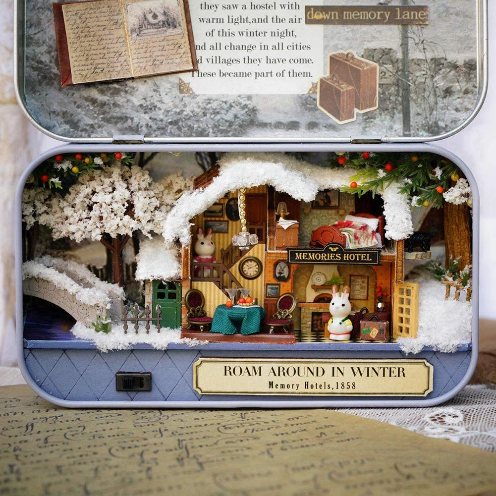 GLOGLOW DIY Miniature Box Dollhouse - winter wandering