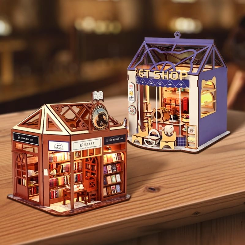 Miniature Dollhouse - Book & Coffee