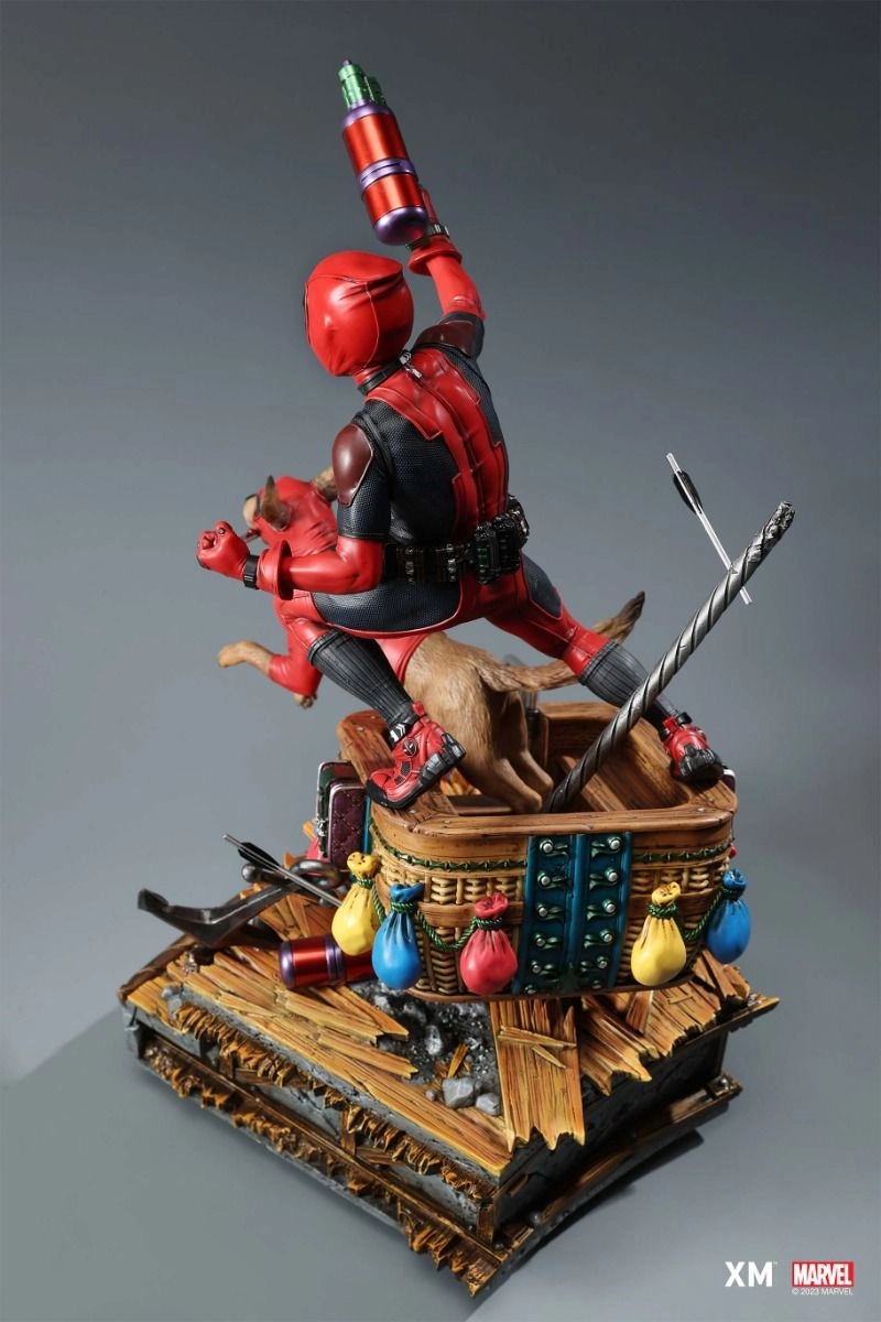 Kidpool and Dogpool Statue