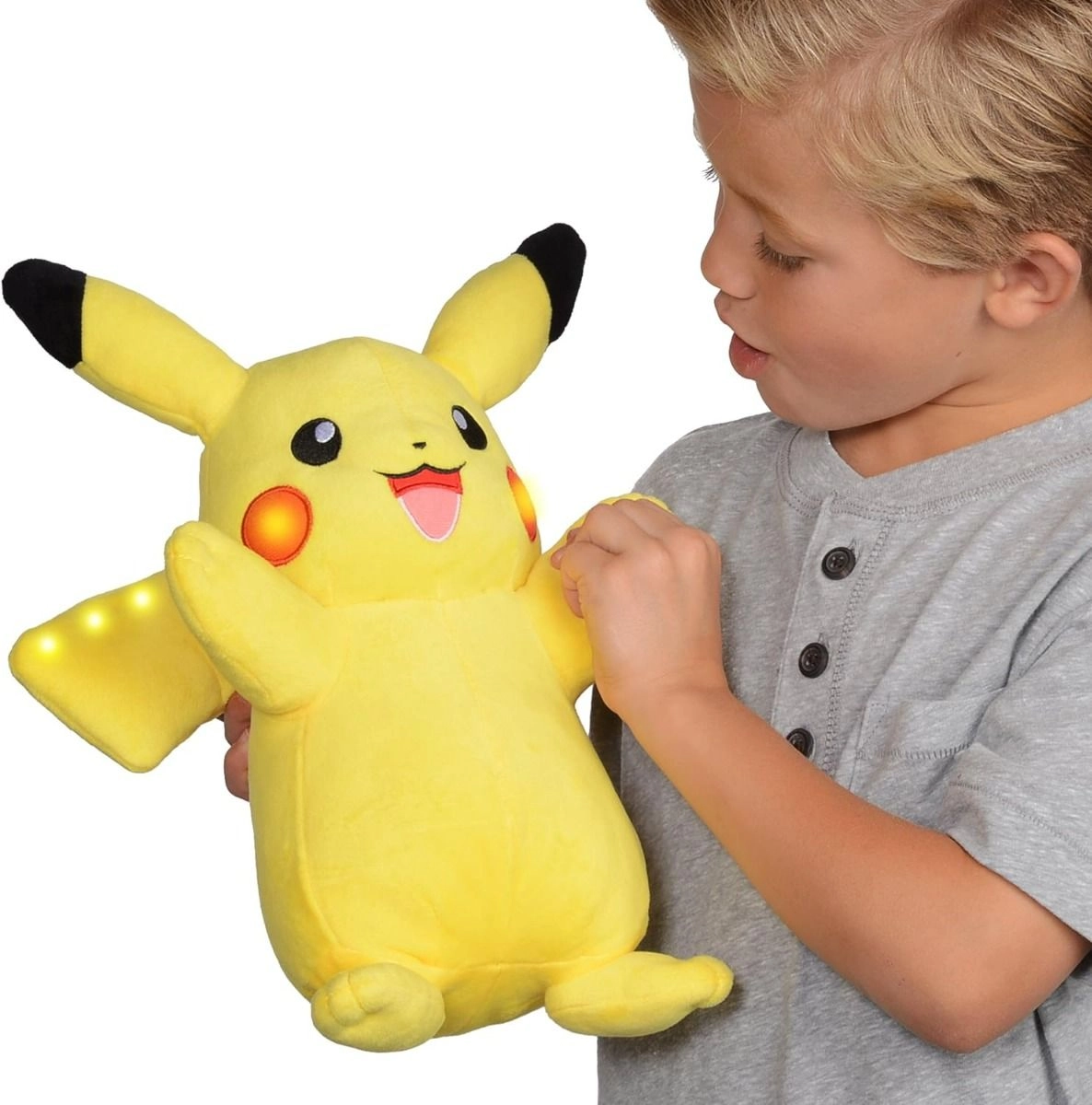 Pikachu Feature Deluxe 26.7 cm Plush - Sound effects