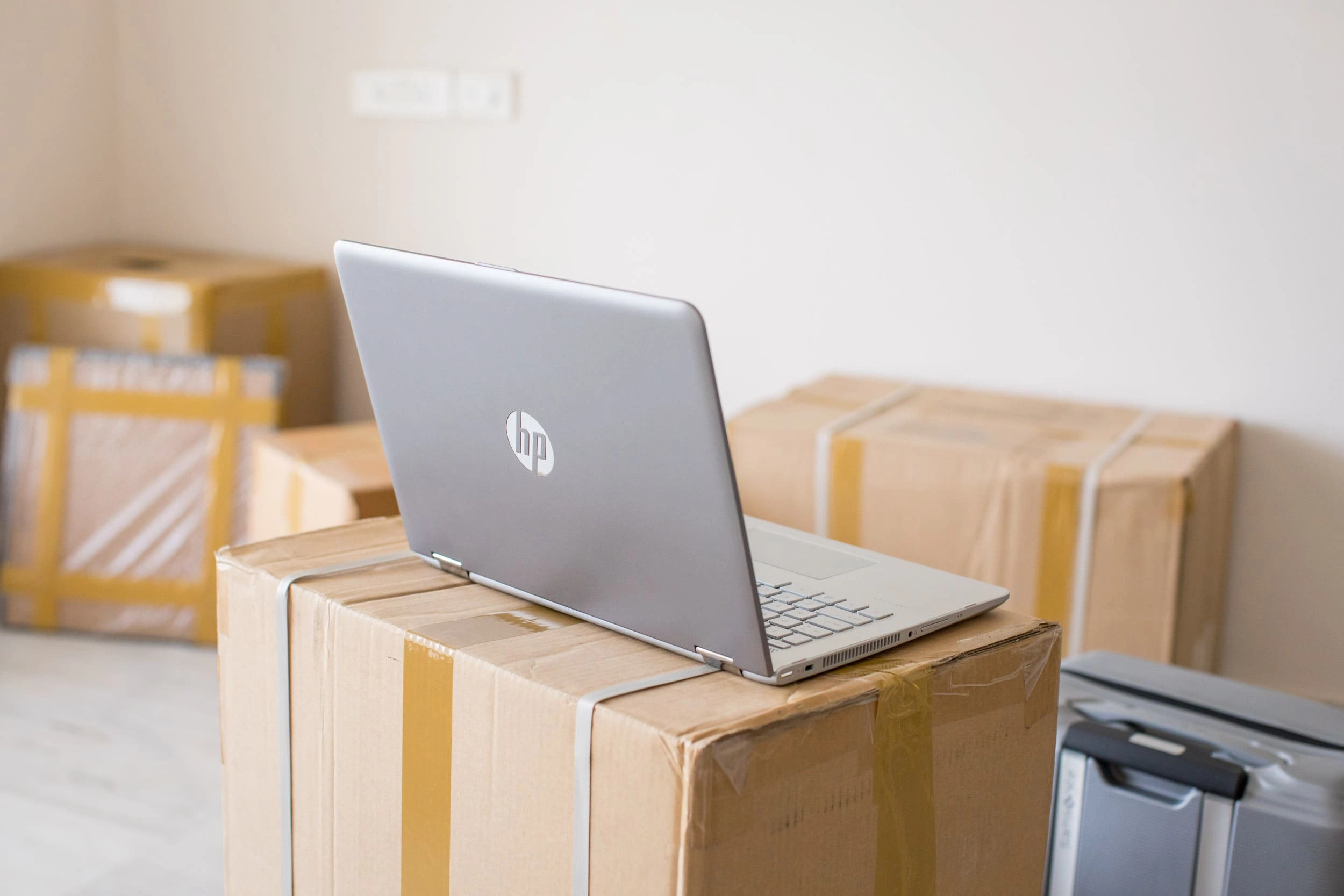 Pavilion x360 7A5U8EA - 14'' Core i5-1235U 8GB DDR4 512GB SSD + 150 Mouse + TL Case - 15.6''