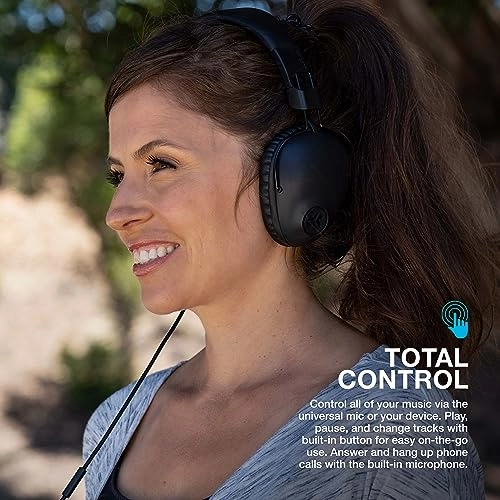 Studio Pro Wired Headphone