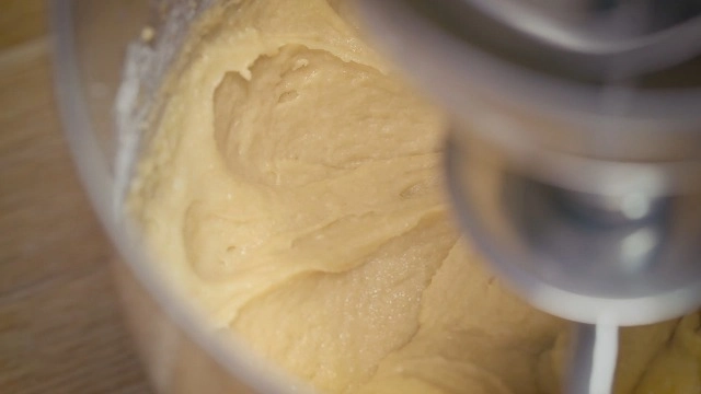 KMX760BC - 5 Liters 1000 watts