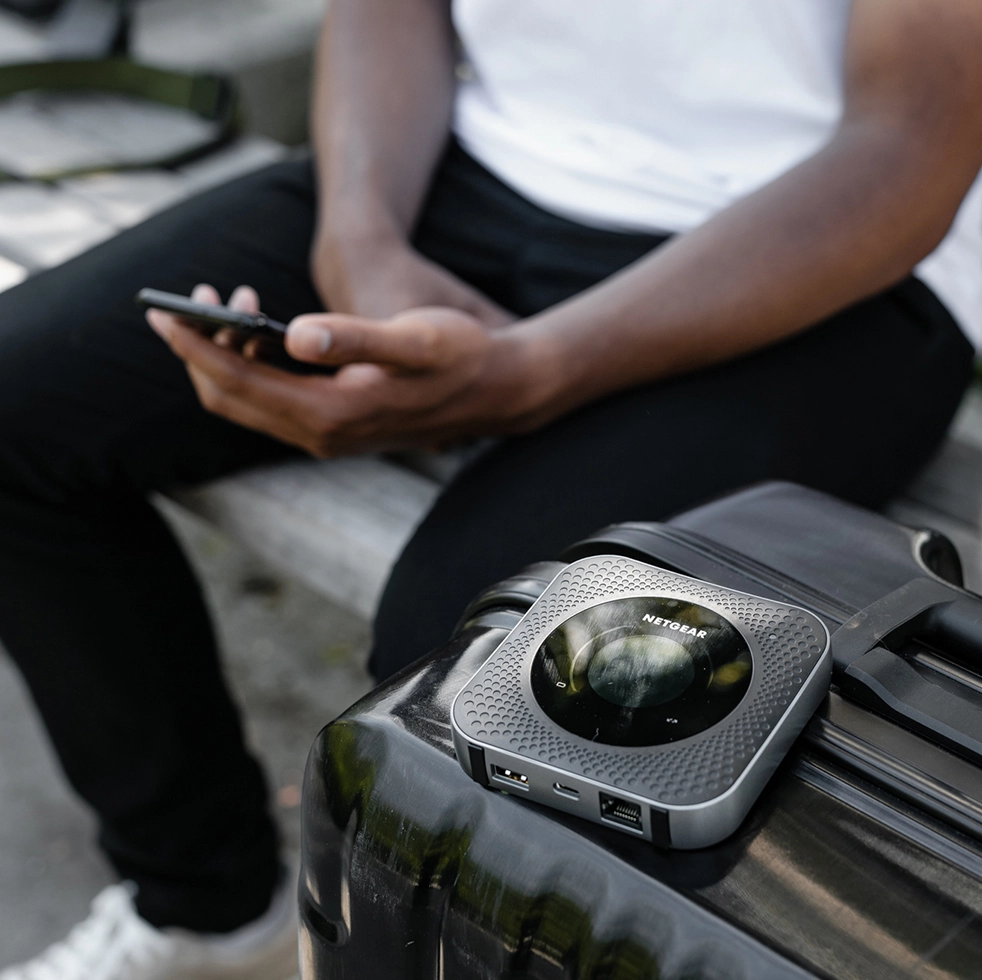 MR1100 - 4G Dual-Band