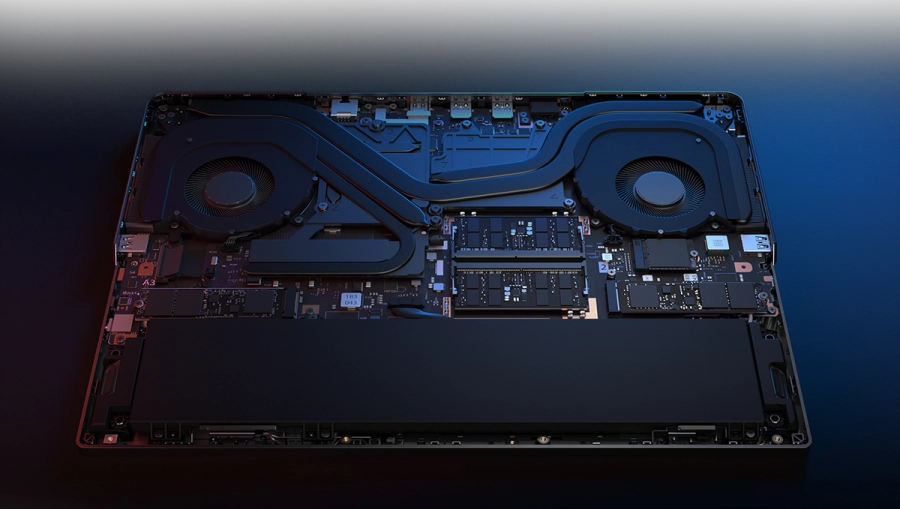 Legion 9 16IRX9 83G0000CAX - 16'' Core i9-14900HX 64GB DDR5 2000GB SSD