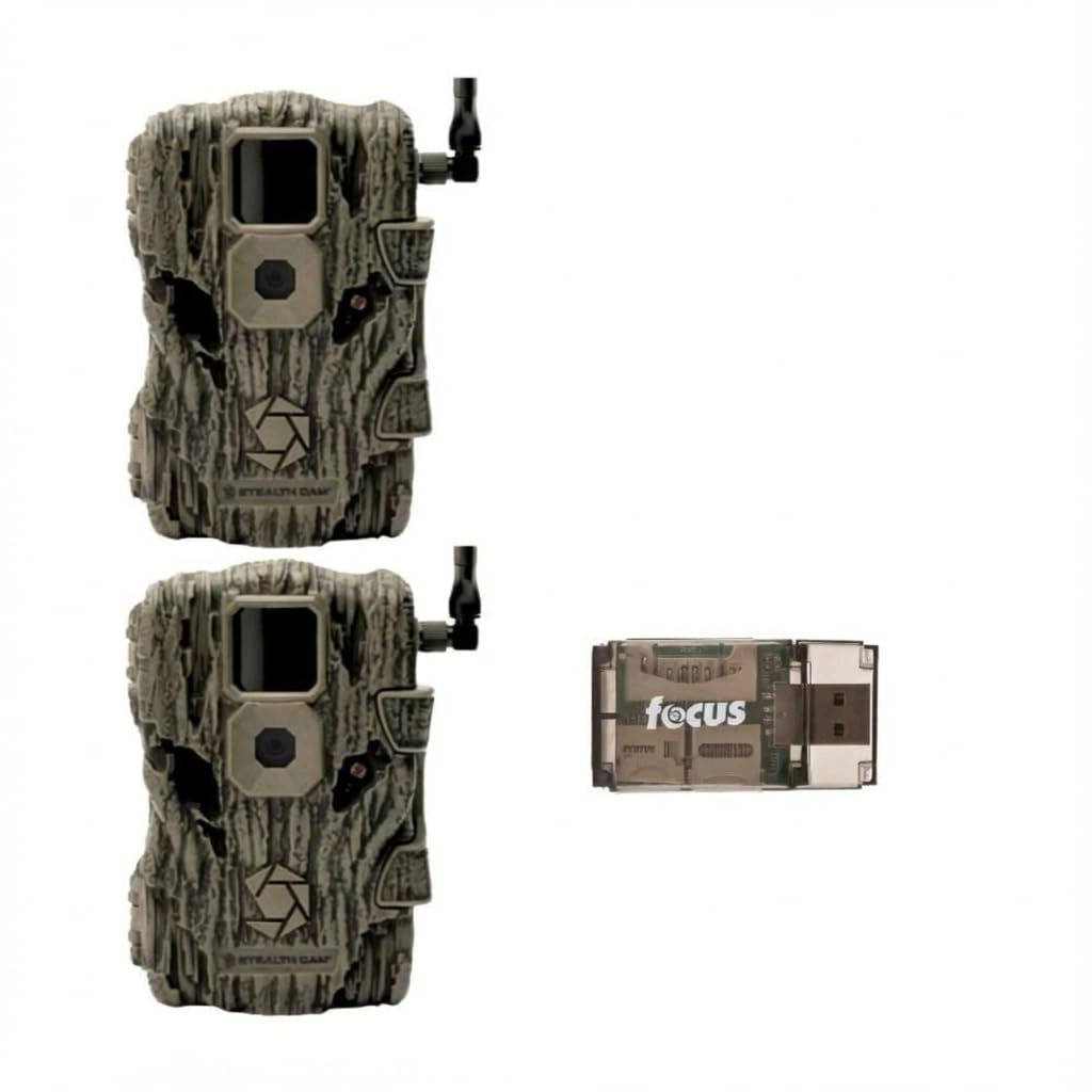 Stealth Cam Fusion X - 26MP + Ultra SDHC UHS-I Memory Card - 32GB + USB 2.0 Card Reader