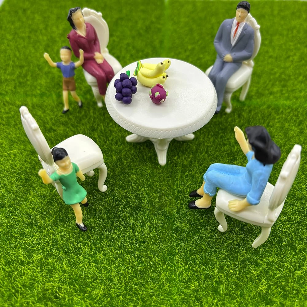 Miniature figures - 14 pcs