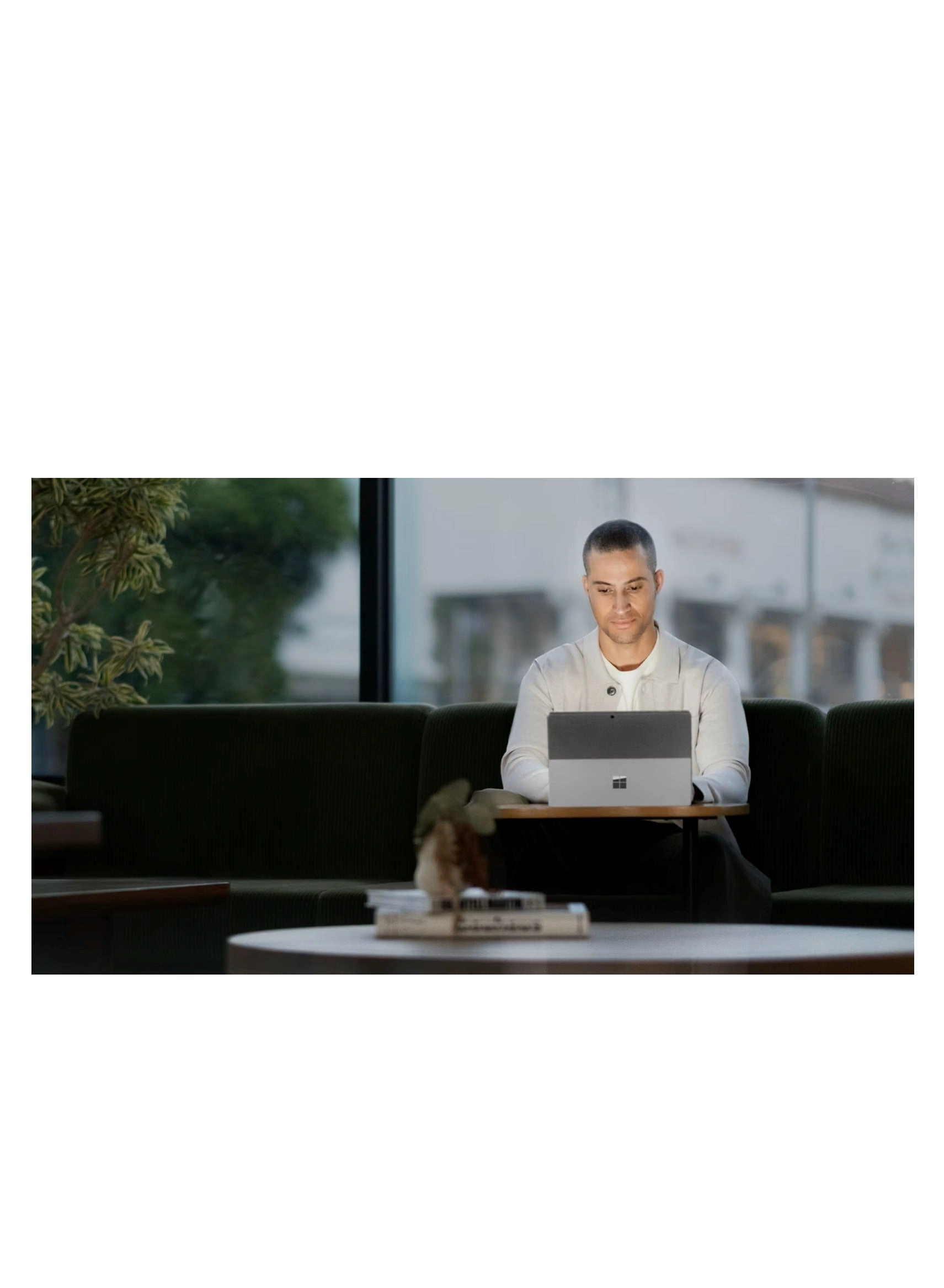 Surface Pro 10 - 13'' Core Ultra 5 135U 8GB DDR5 256GB SSD