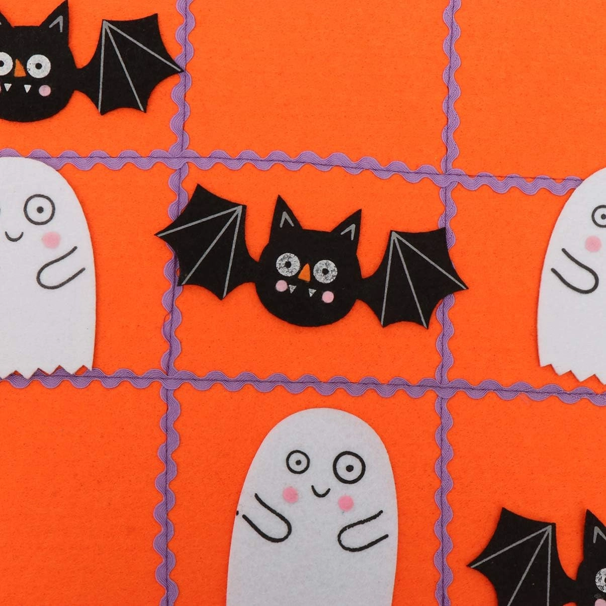 Halloween Felt Tic Tac Toe Game - 43 x 45 x 1 cm ghost-shaped and bat-shaped objects