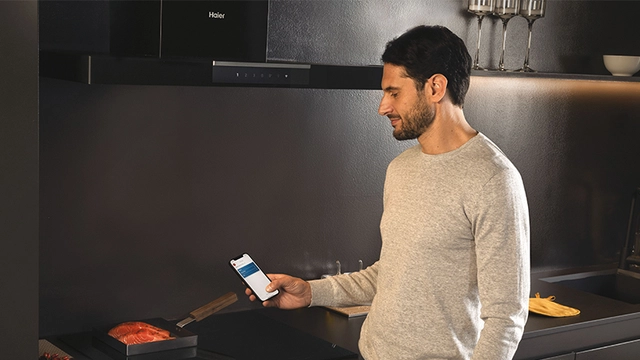 Your hob connected in the palm of your hand