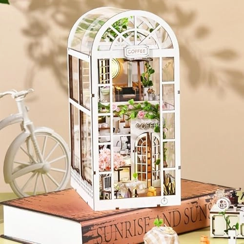 Miniature Dollhouse - Book & Coffee